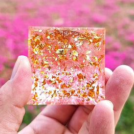 Pyramide Orgonite Citrine et Arbre de Vie 50*50mm