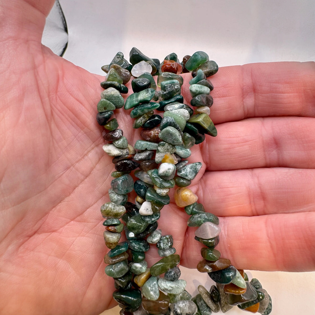 Fil de perles naturelles d'Agate Indienne chips / Baroque 80cm