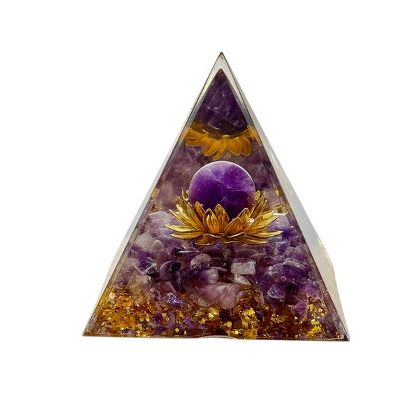 Pyramide Orgonite Améthyste et Fleur de Lotus 60*60mm