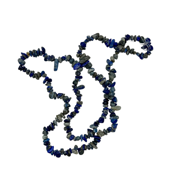 Fil de perles naturelles de Lapis Lazuli chips / Baroque 80cm