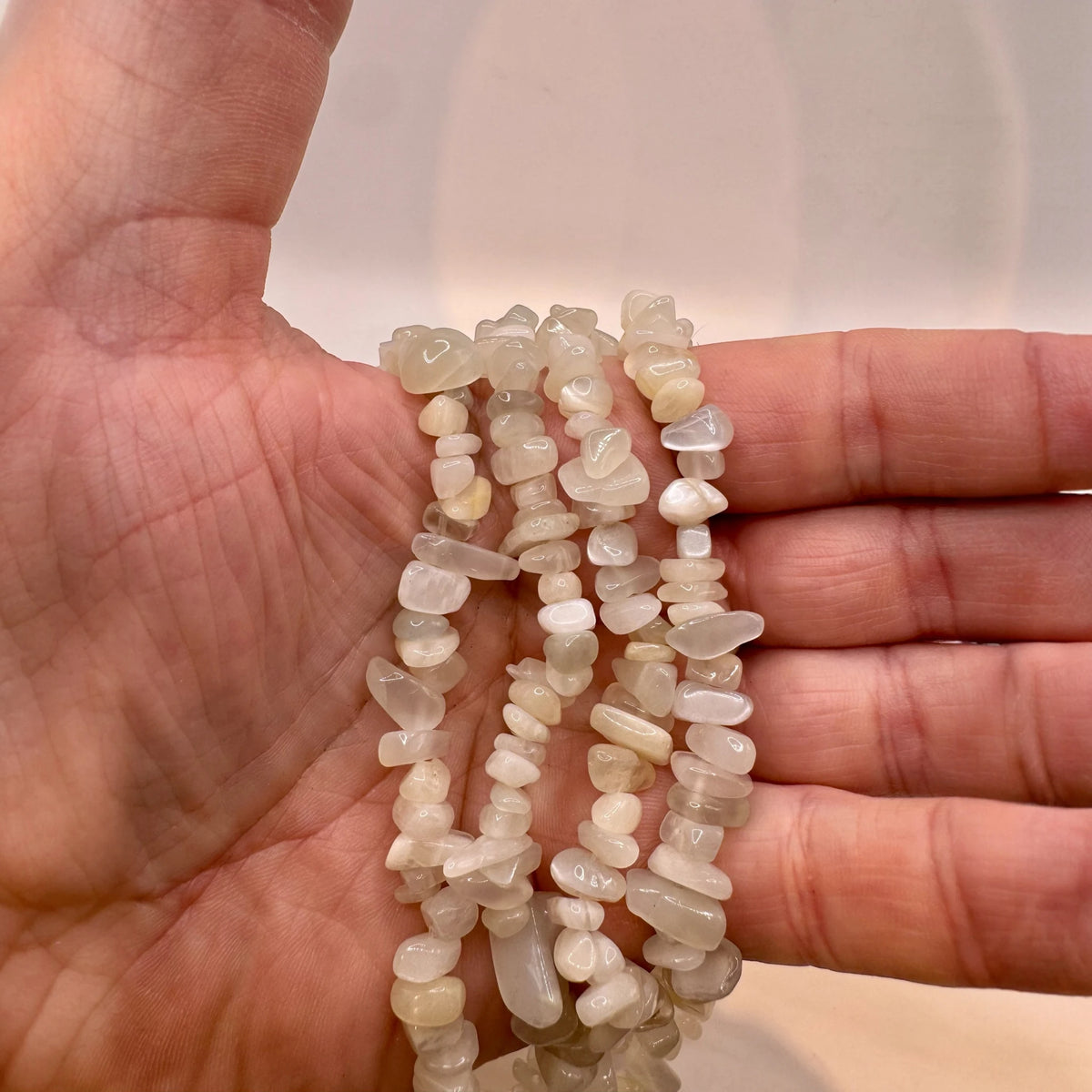 Fil de perles naturelles de Pierre de Lune Blanche chips / Baroque 80cm